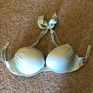 Victoria’s Secret bombshell swimsuit top